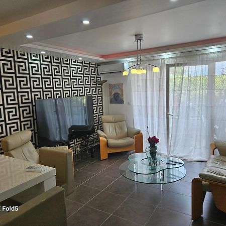 Apartamento Via Center Bat A Fréjus Exterior foto